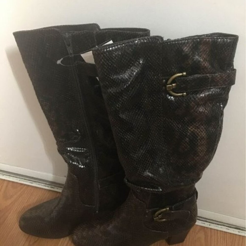 RIALTO Snakeskin Faux Leather Heeled Boots Size 6 NWT